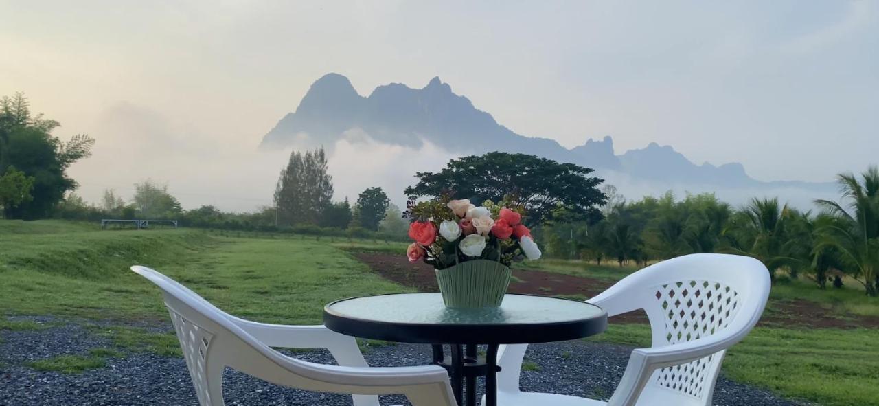 ไร่วิวทิวเขา ลานกางเต็นท์ ฟาร์มสเตย์ Ban Nong Tum Esterno foto